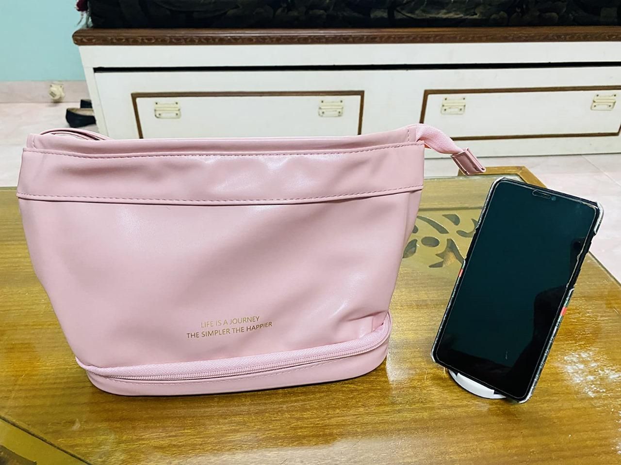 Large Capacity Cosmetic Travel Bag – Portable Makeup & Toiletry Organizer